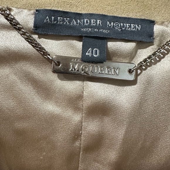 ALEXANDER MCQUEEN Peplum Leather Blazer in Neutral Tan Size 40 - Picture 3 of 10